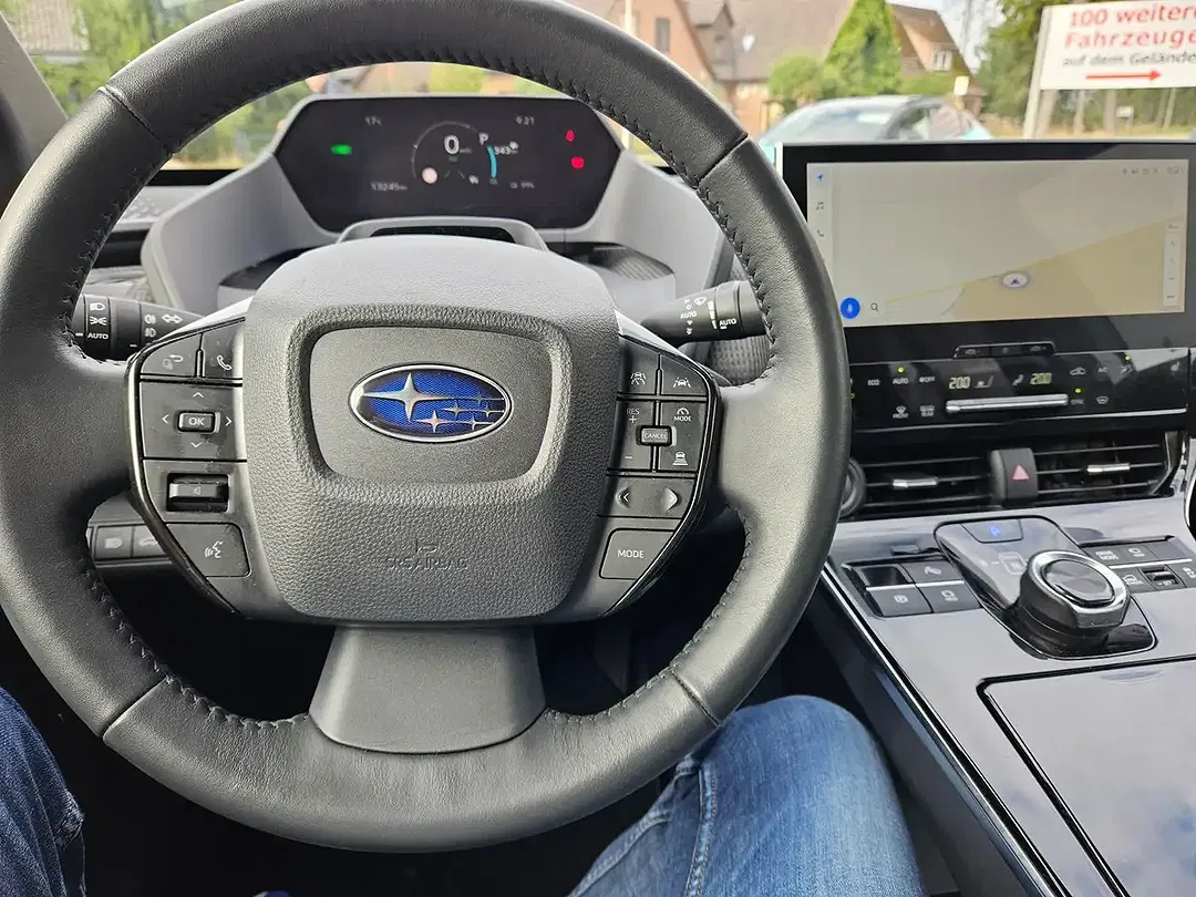 Subaru Solterra - Thumbnail 11