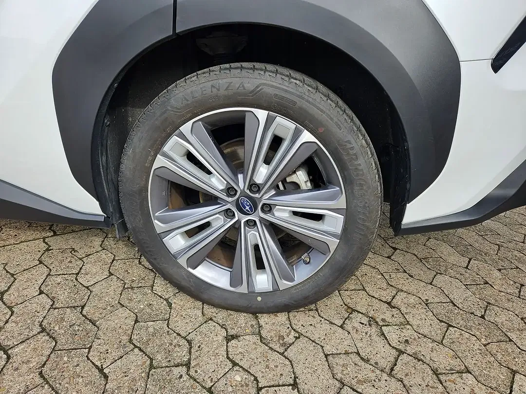 Subaru Solterra - Thumbnail 6