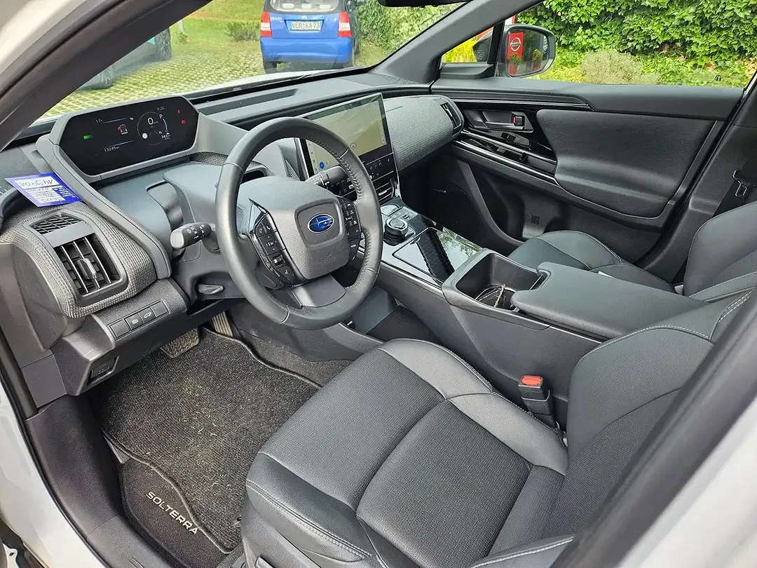 Subaru Solterra - Thumbnail 8