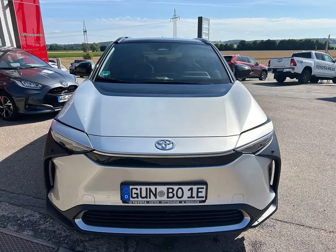 Toyota bZ4X - Thumbnail 8