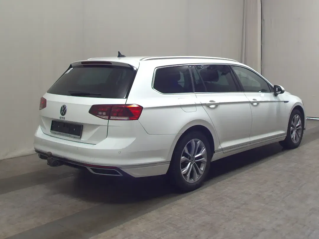 Volkswagen Passat Variant - Thumbnail 3