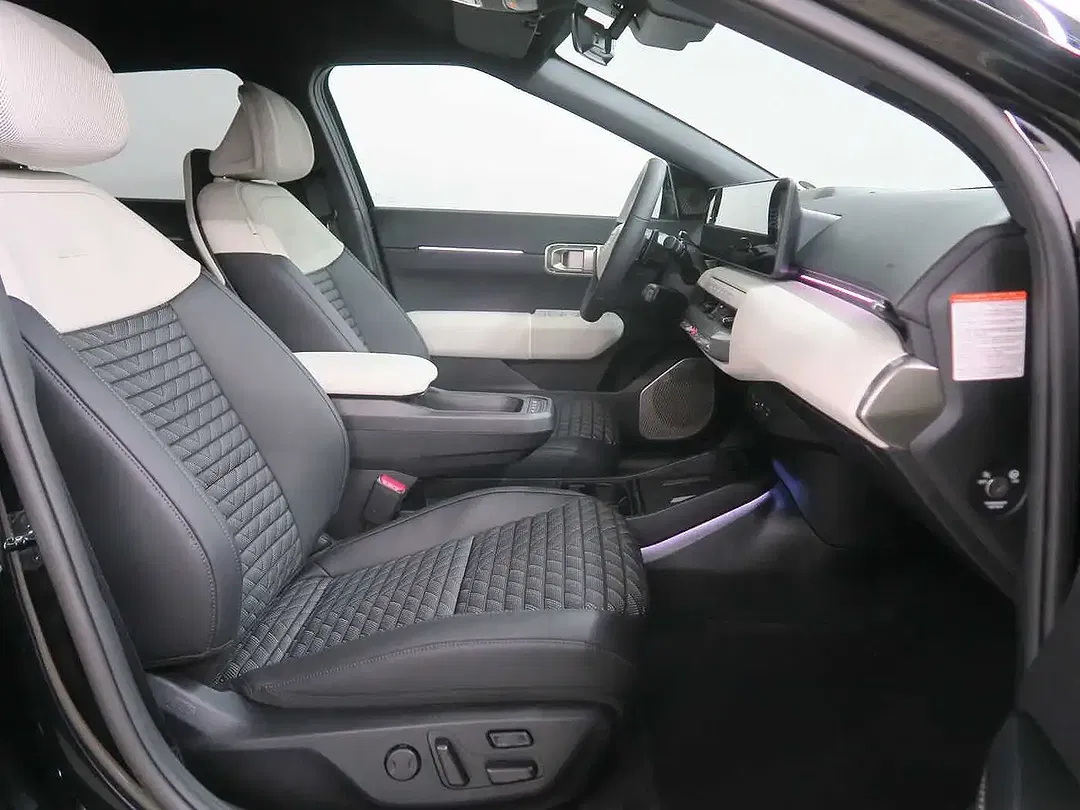 Kia EV4 - Thumbnail 10