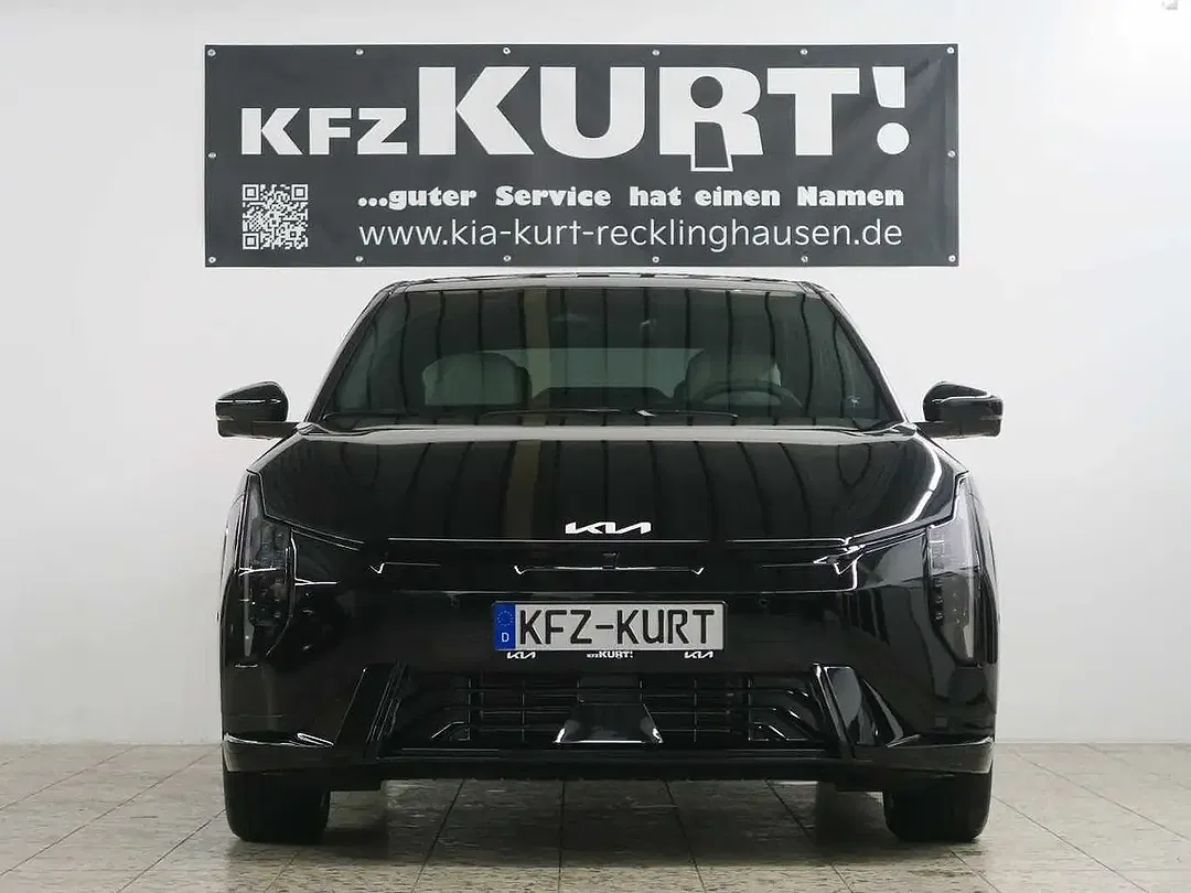 Kia EV4 - Thumbnail 2