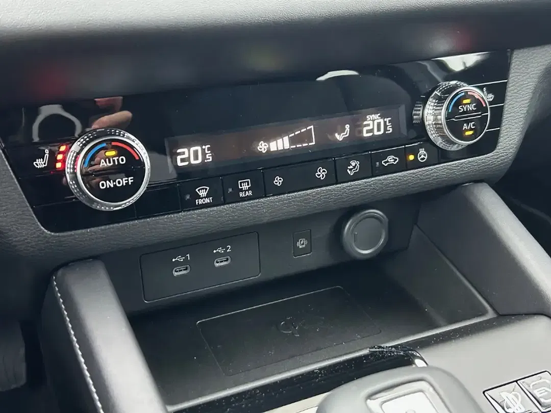 Mitsubishi Outlander - Thumbnail 15