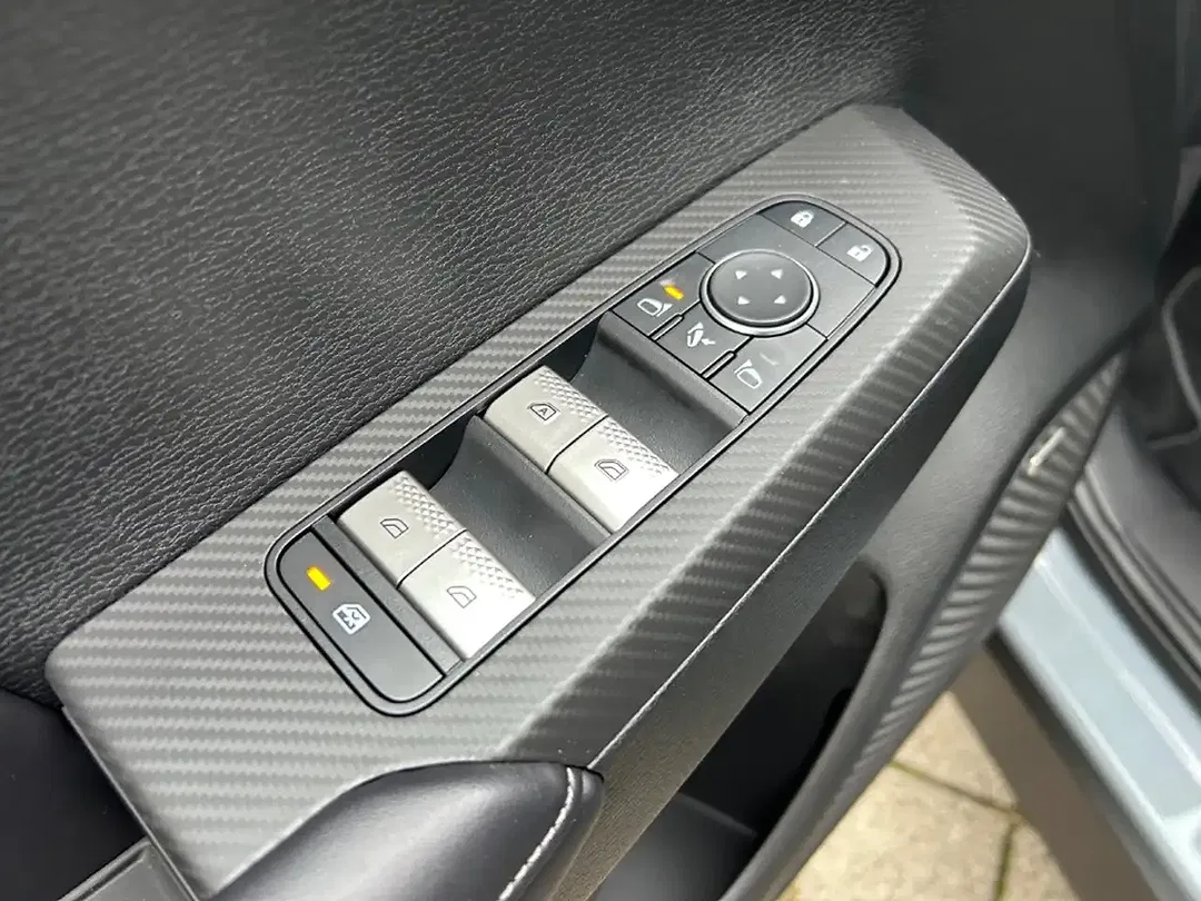 Mitsubishi Outlander - Thumbnail 8