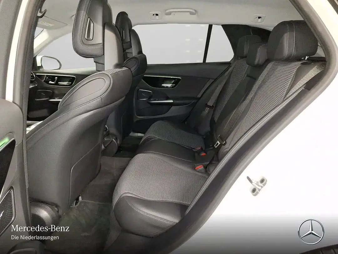 Mercedes-Benz C 220 - Thumbnail 11