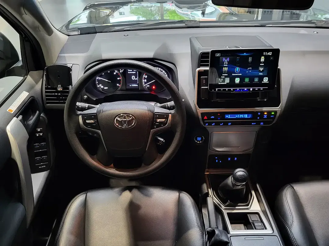 Toyota Land Cruiser - Thumbnail 7