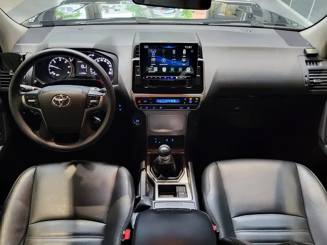 Toyota Land Cruiser - Thumbnail 5