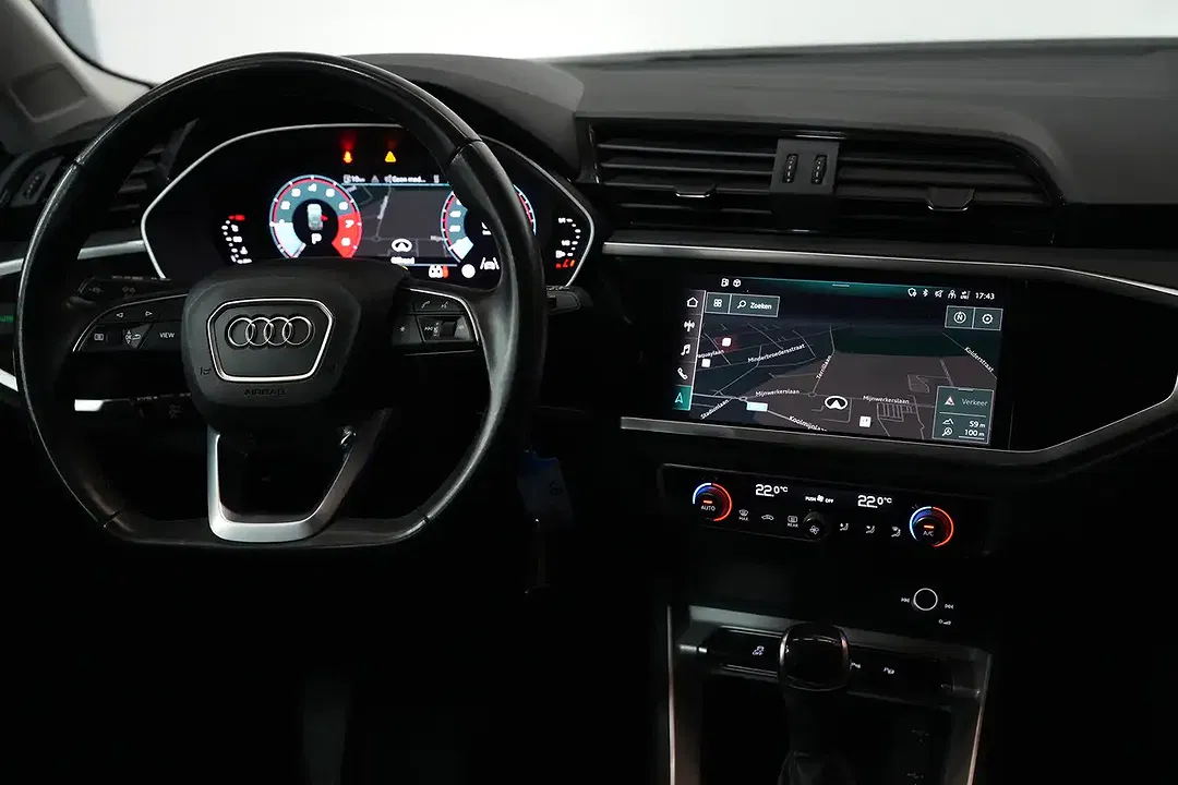 Audi Q3 - Thumbnail 8