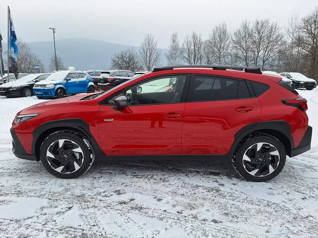 Subaru Crosstrek - Thumbnail 4
