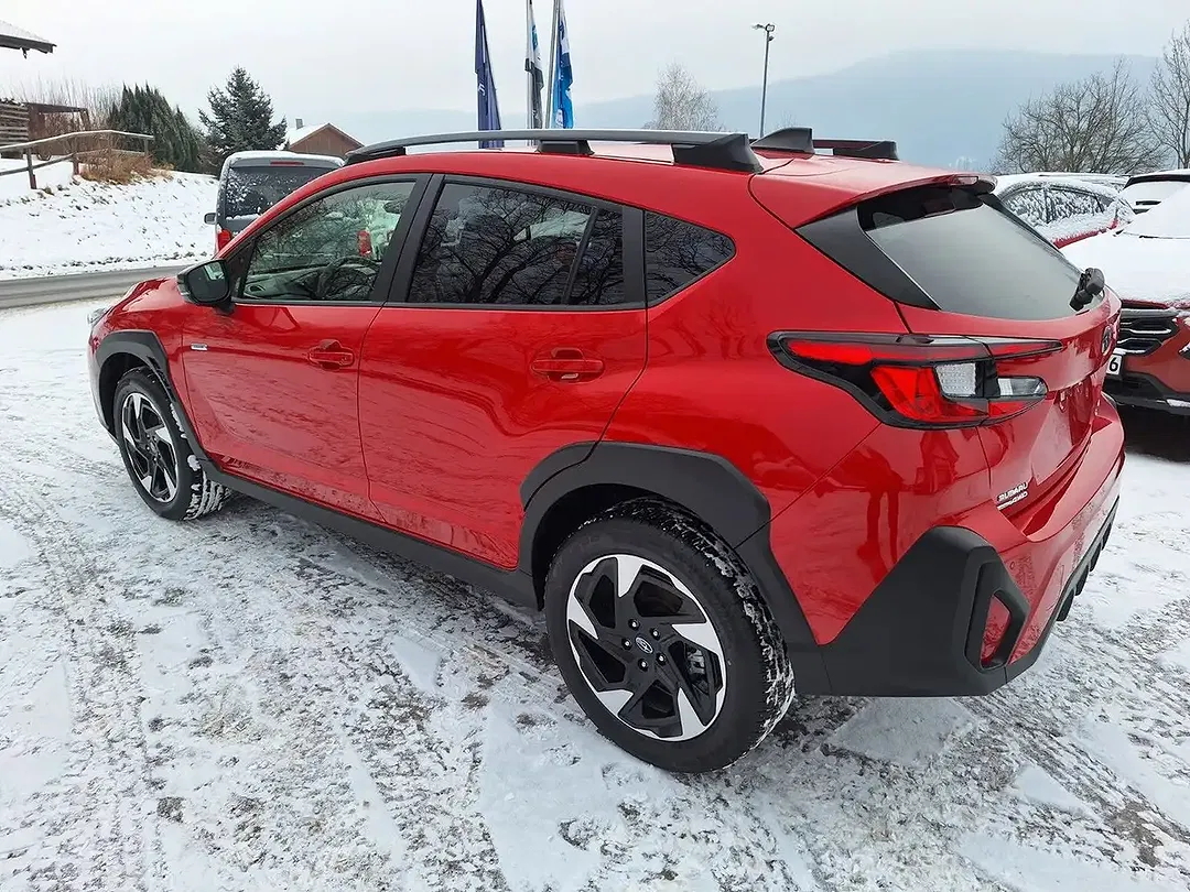 Subaru Crosstrek - Thumbnail 5