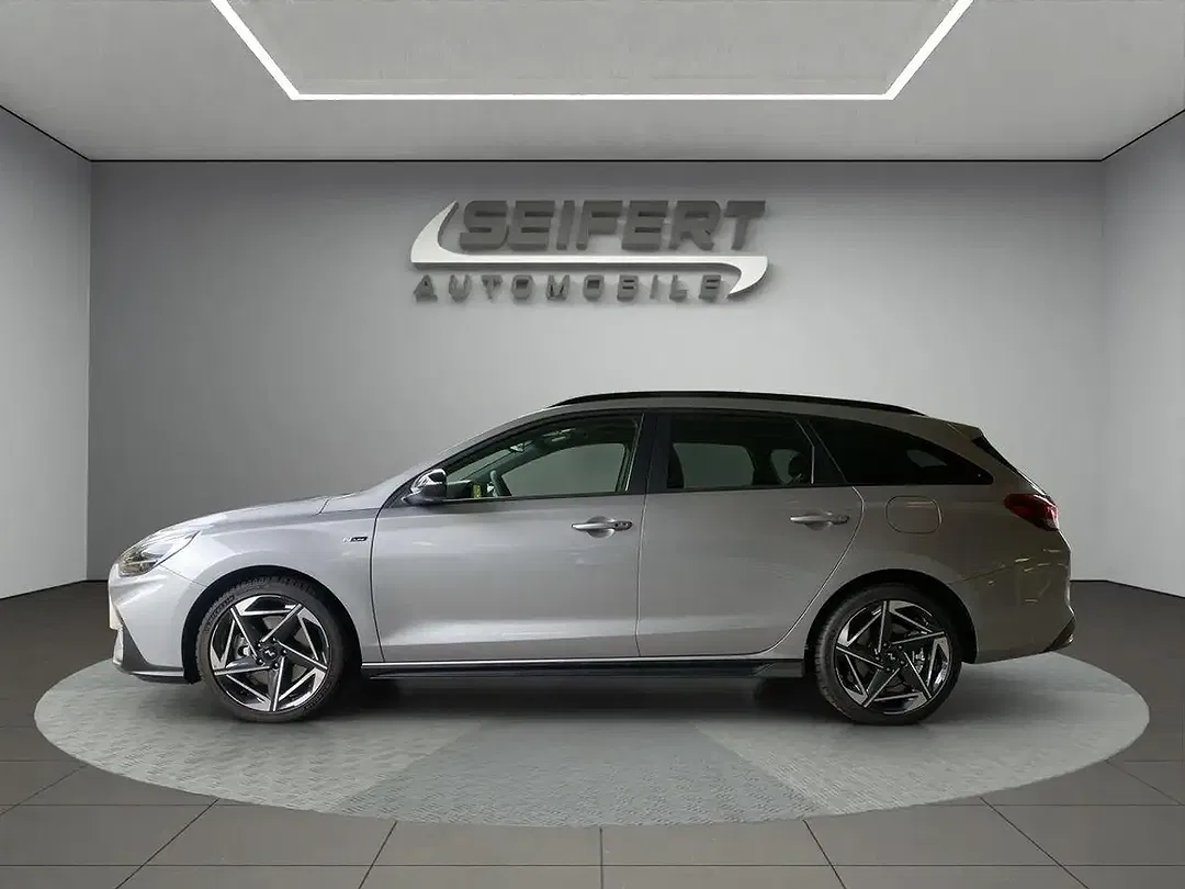 Hyundai i30 - Thumbnail 2
