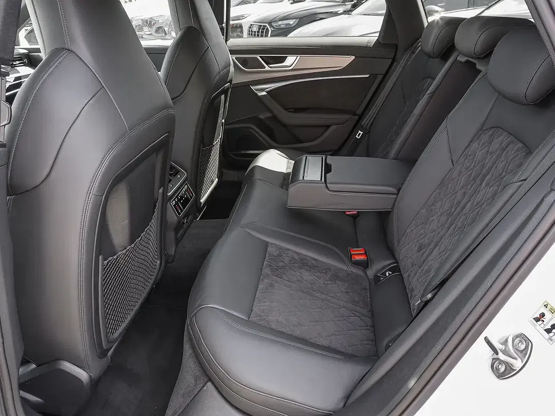 Audi RS6 - Thumbnail 15
