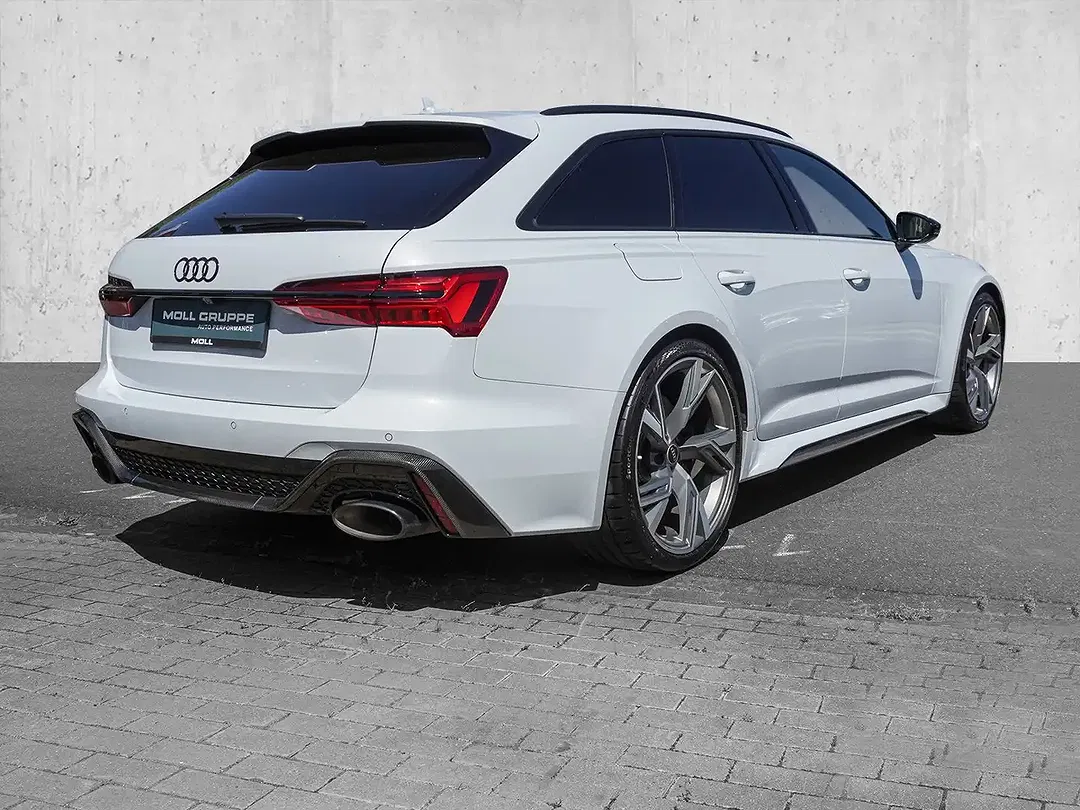 Audi RS6 - Thumbnail 3