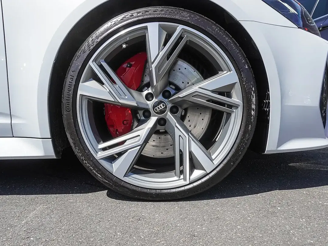 Audi RS6 - Thumbnail 6