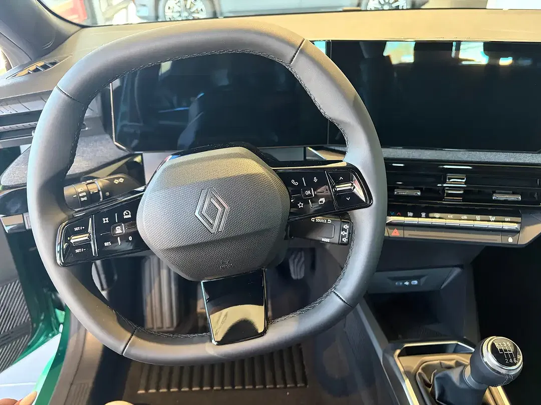 Renault Clio - Thumbnail 7
