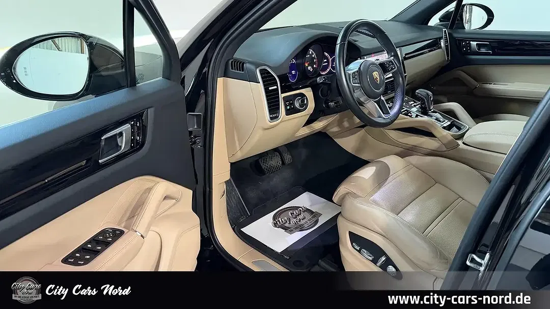 Porsche Cayenne - Thumbnail 10