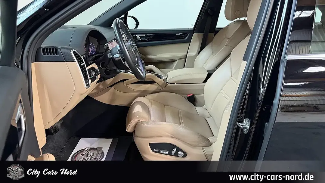 Porsche Cayenne - Thumbnail 12