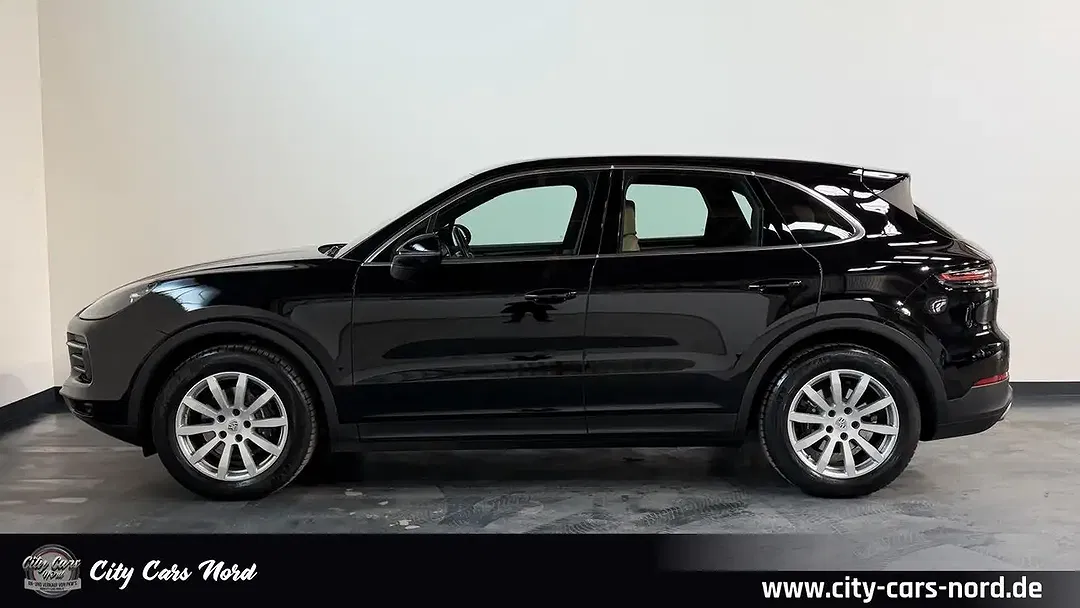 Porsche Cayenne - Thumbnail 2