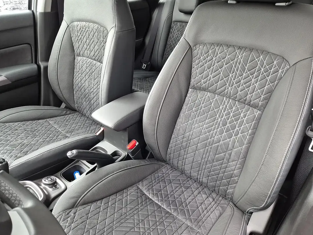 Suzuki Vitara - Thumbnail 12