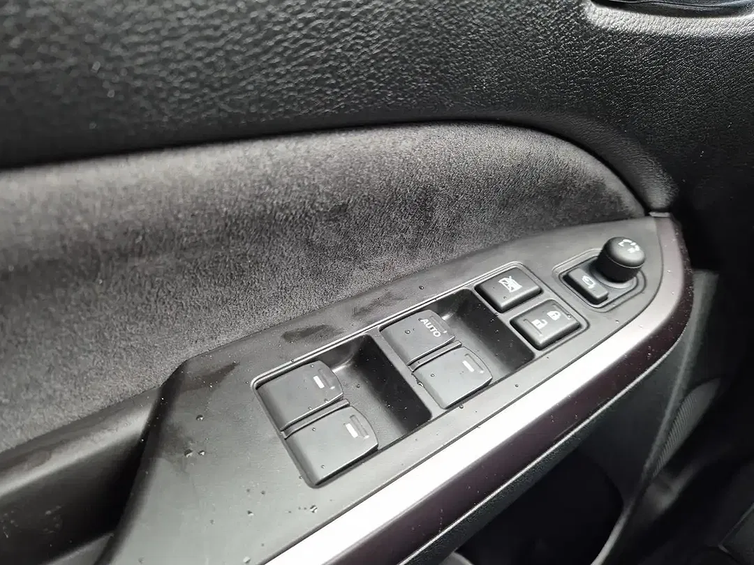 Suzuki Vitara - Thumbnail 13