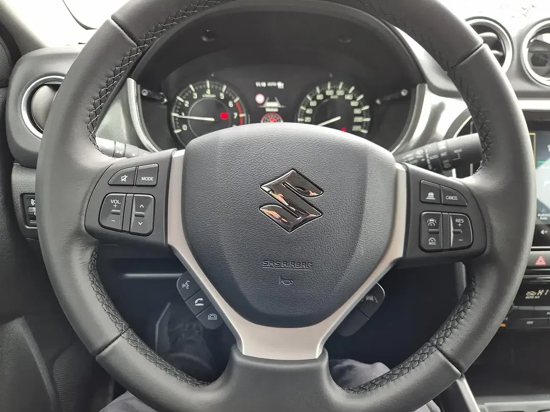Suzuki Vitara - Thumbnail 15
