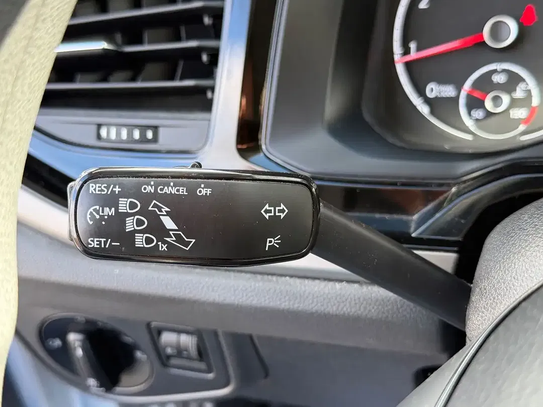 Volkswagen Polo - Thumbnail 11