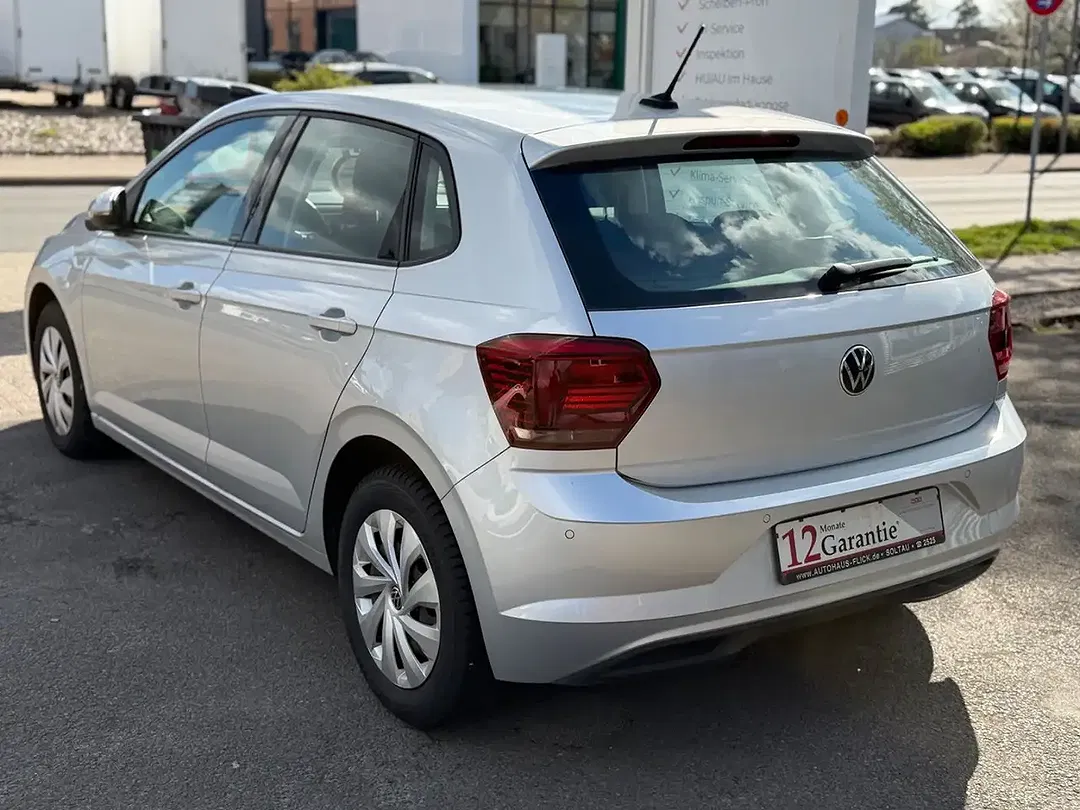 Volkswagen Polo - Thumbnail 4