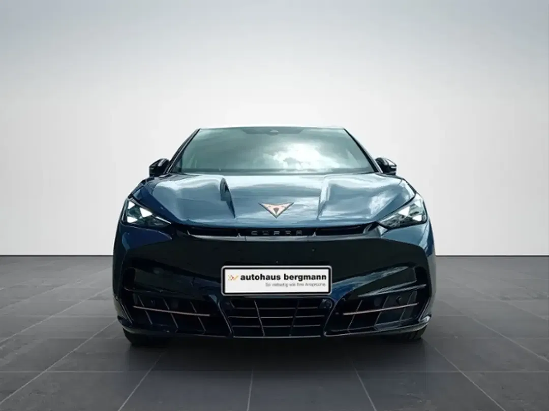 CUPRA Tavascan - Thumbnail 2