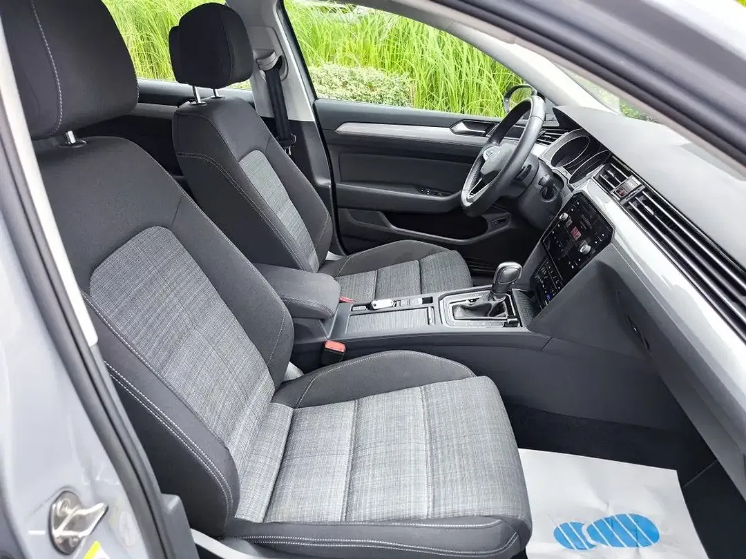 Volkswagen Passat Variant - Thumbnail 8