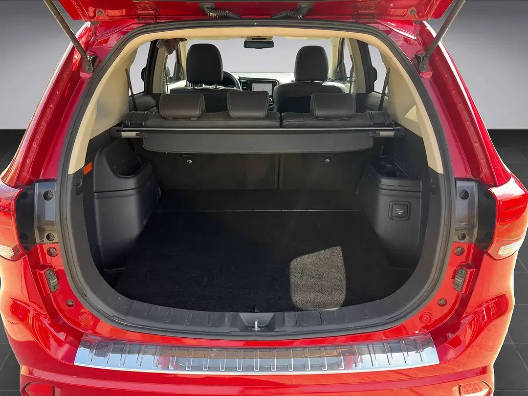 Mitsubishi Outlander - Thumbnail 10