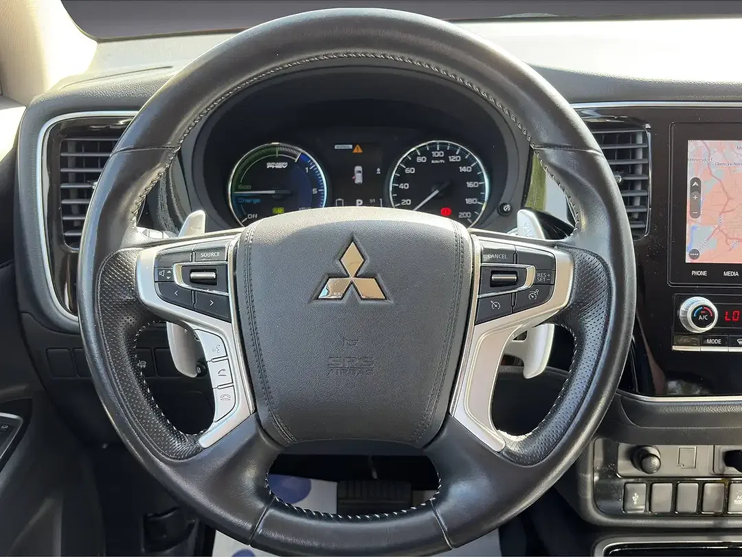 Mitsubishi Outlander - Thumbnail 14