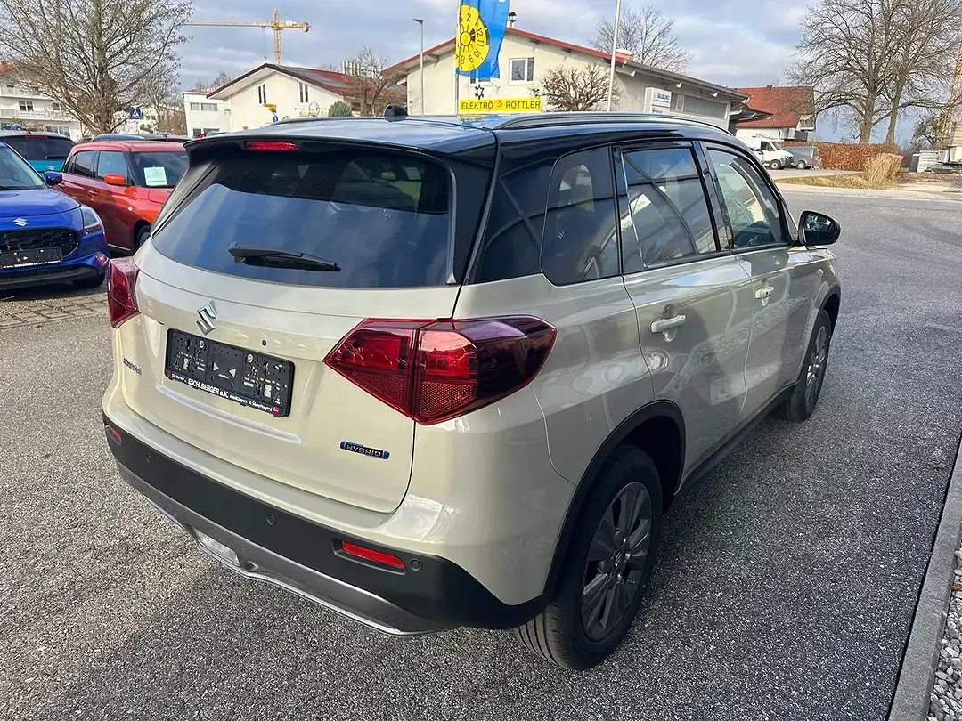 Suzuki Vitara - Thumbnail 5