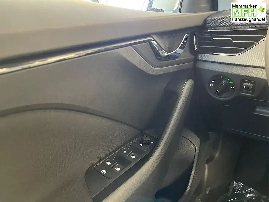 Skoda Scala - Thumbnail 9