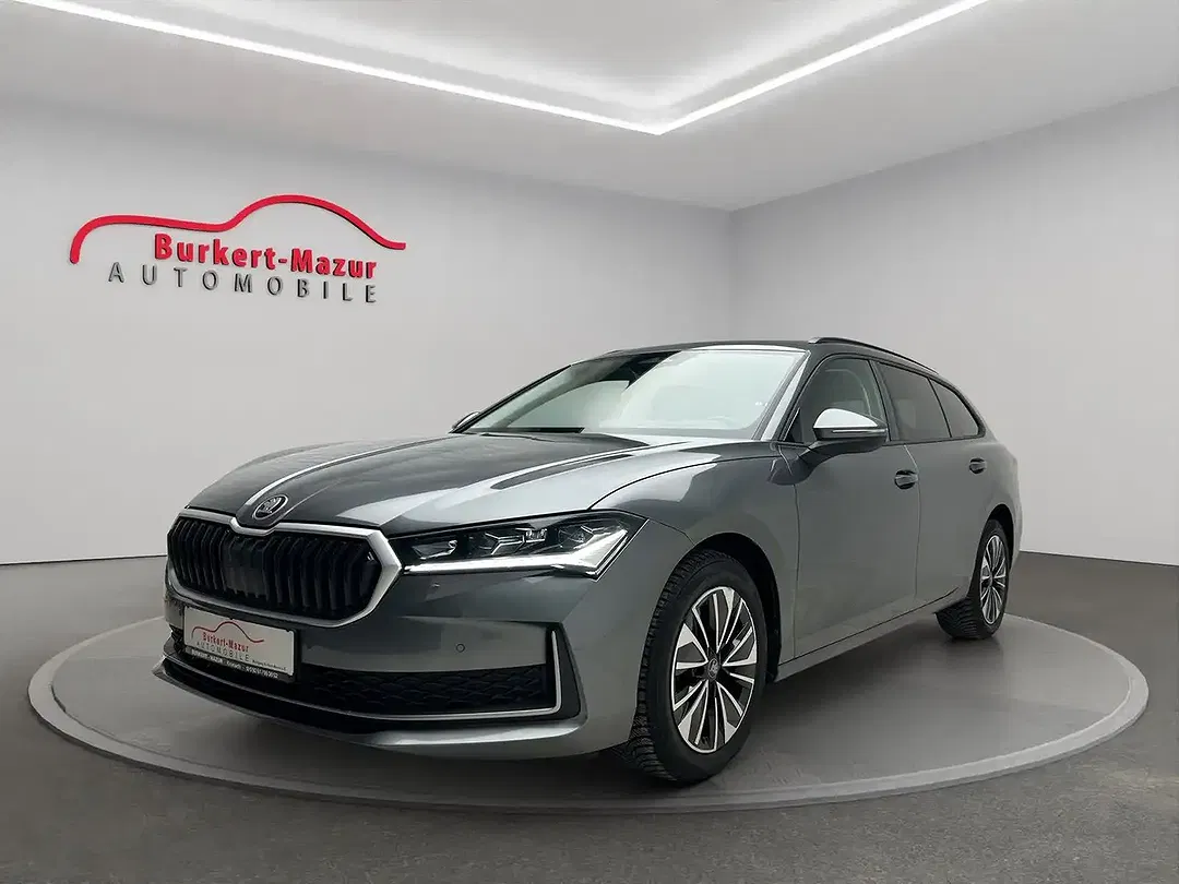 Skoda Superb - Thumbnail 1