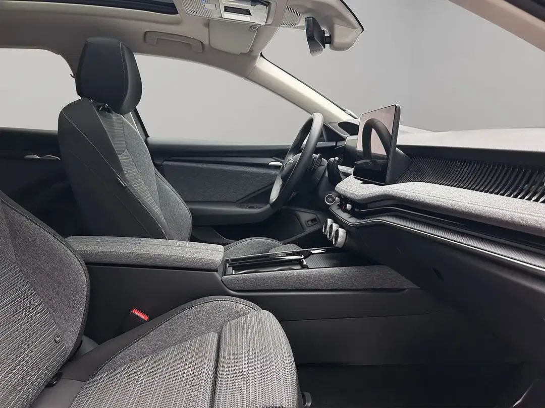Skoda Superb - Thumbnail 17