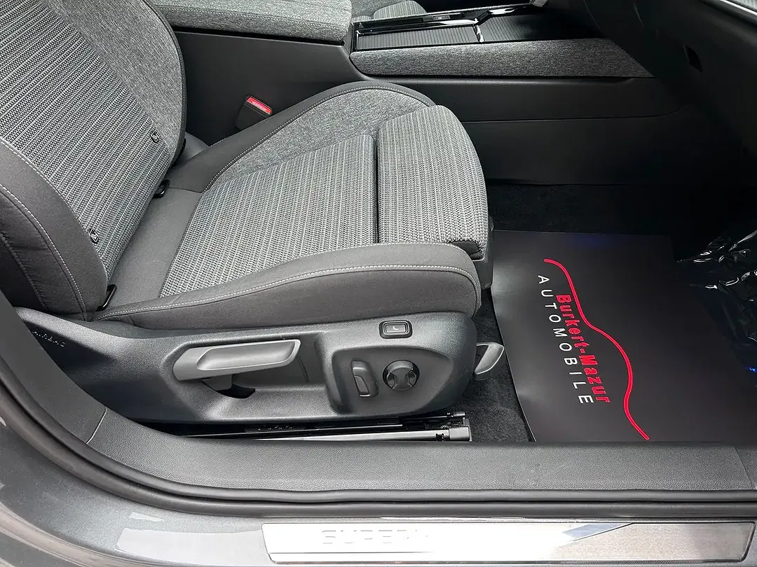 Skoda Superb - Thumbnail 19