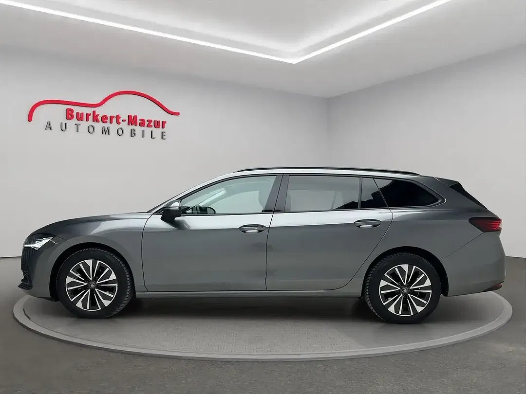 Skoda Superb - Thumbnail 2