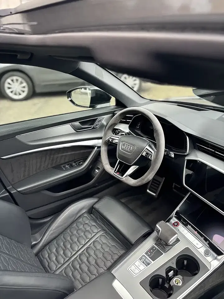 Audi RS6 - Thumbnail 18