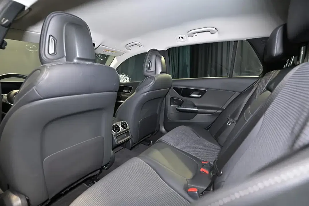 Mercedes-Benz C 200 - Thumbnail 17