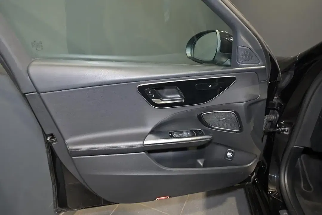Mercedes-Benz C 200 - Thumbnail 18