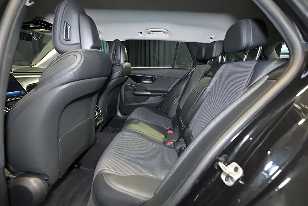 Mercedes-Benz C 200 - Thumbnail 6