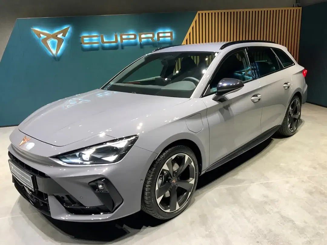 CUPRA Leon - Thumbnail 4