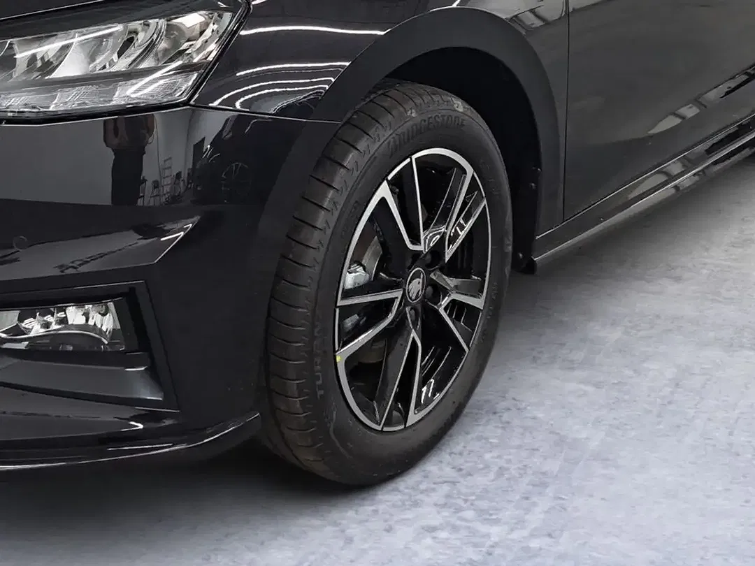 Skoda Fabia - Thumbnail 6