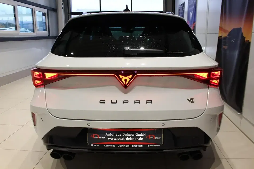 CUPRA Leon - Thumbnail 4
