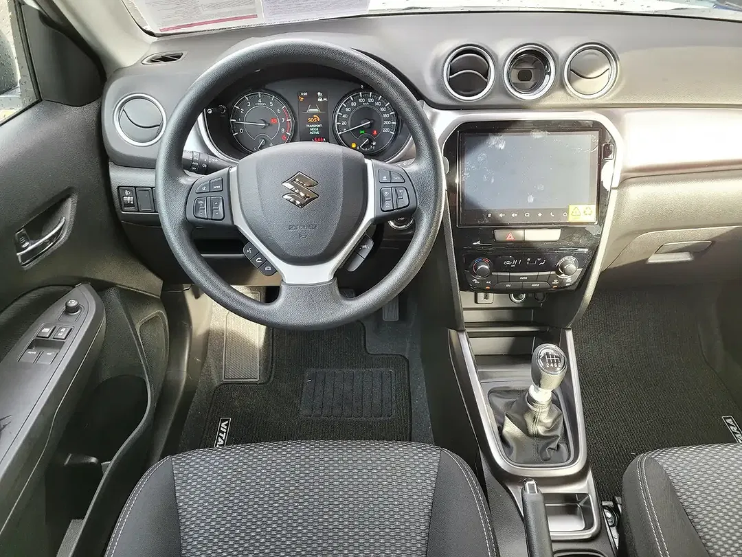 Suzuki Vitara - Thumbnail 10