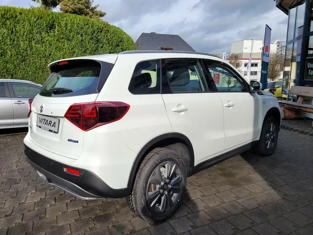 Suzuki Vitara - Thumbnail 4
