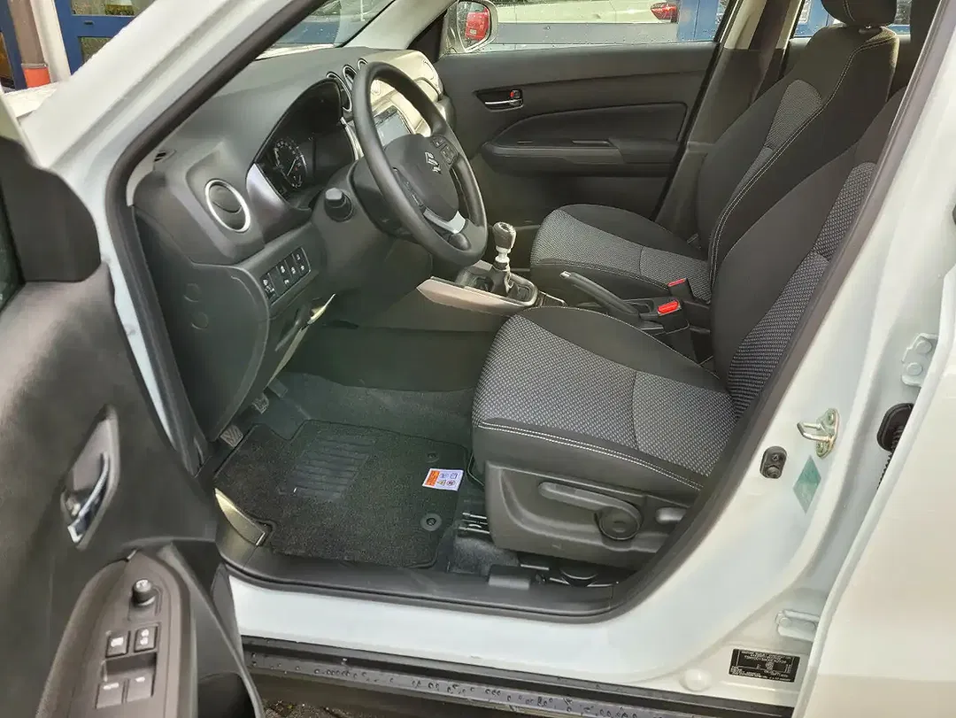 Suzuki Vitara - Thumbnail 7