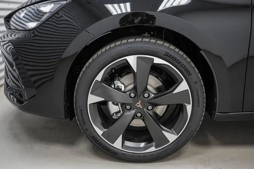 CUPRA Leon - Thumbnail 5