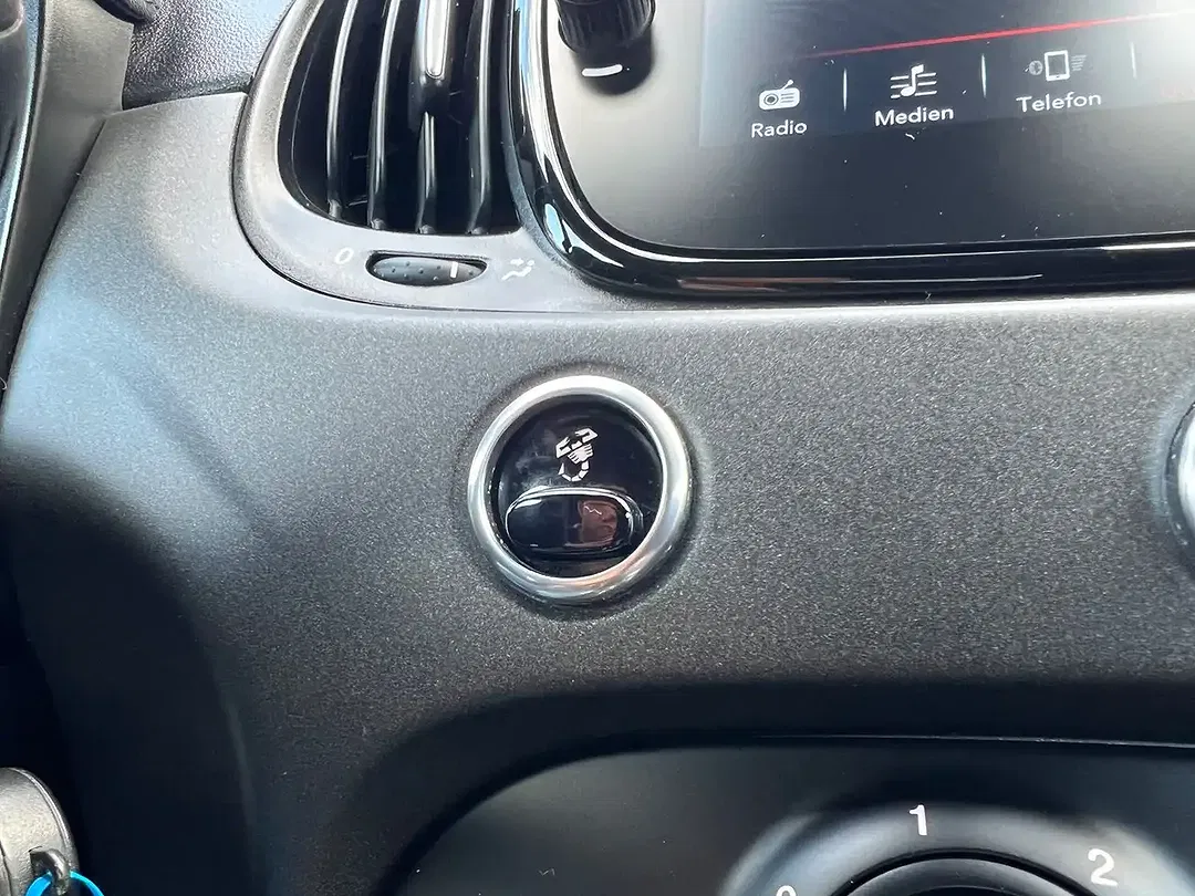 Abarth 695 - Thumbnail 12